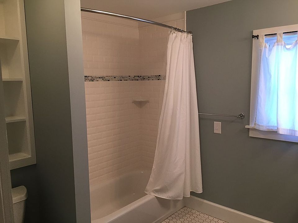 1st image of 54 Franklin St