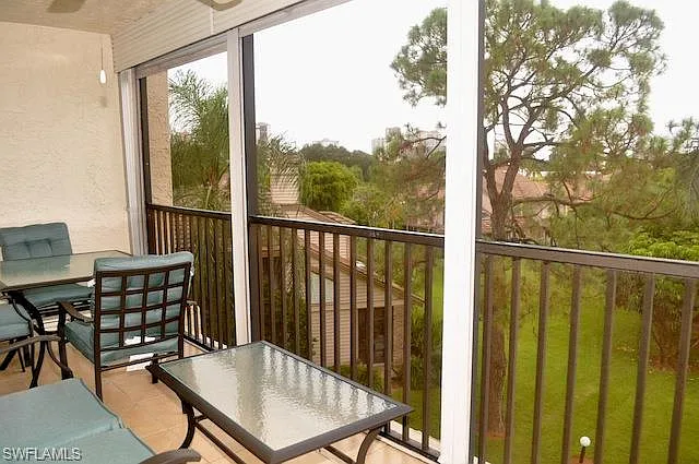 555 Park Shore Dr #B-410 — Photo 15