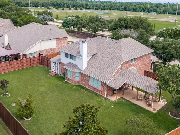 3801 Emerald Park Dr, Corinth, TX 76208