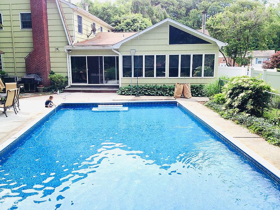 1st image of 18 Tamarac Ave
