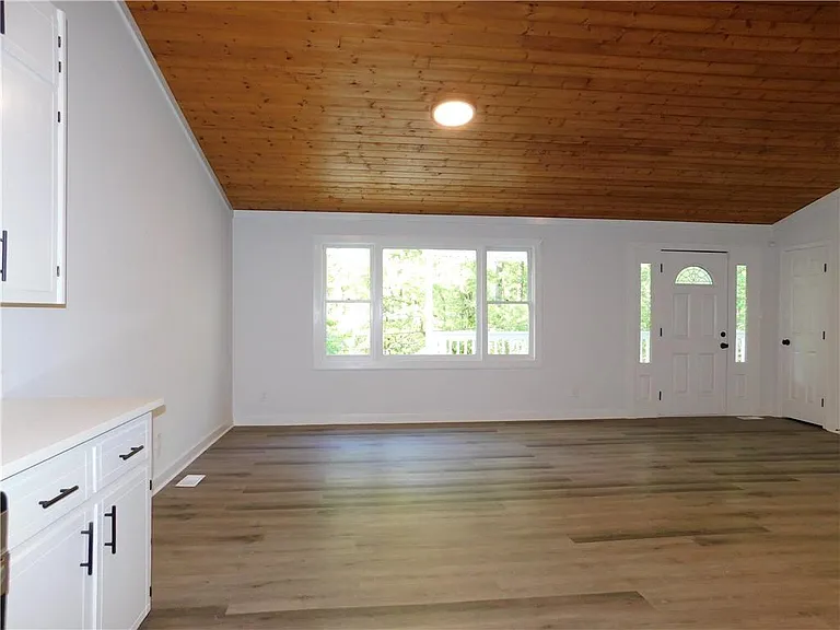 183 Laurel Heights Dr — Photo 15