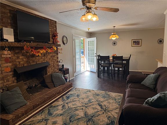 4th image of 102 Olivarri Dr