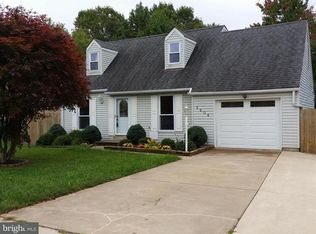 5606 Roundtree Dr, Woodbridge, VA 22193