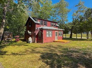 68 E Shore Rd, Peru, ME 04290