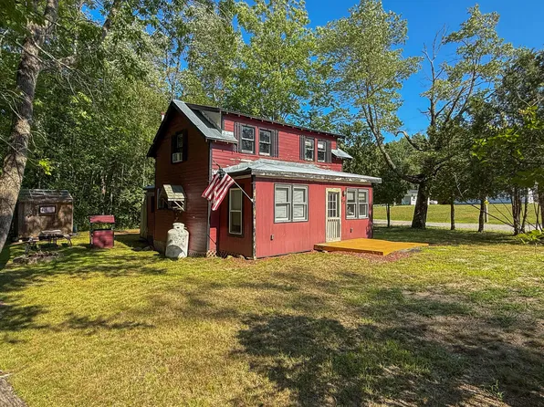 68 East Shore, Peru, ME 04290