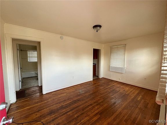 4th image of 1014 Jefferson Ln