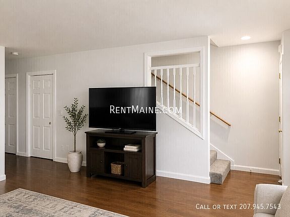 5th image of 33 Burleigh Rd APT 16