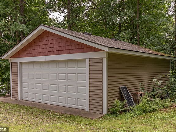 4th image of 18110 Wood Lake Blvd