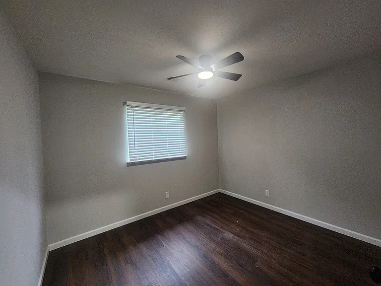 2939 Gleason Ave — Photo 14