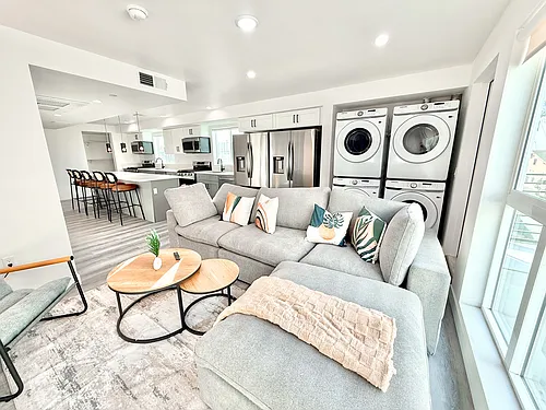 Floor plan 1329 1/4 W 36th St