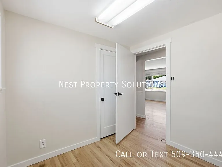 171 G St SE — Photo 16