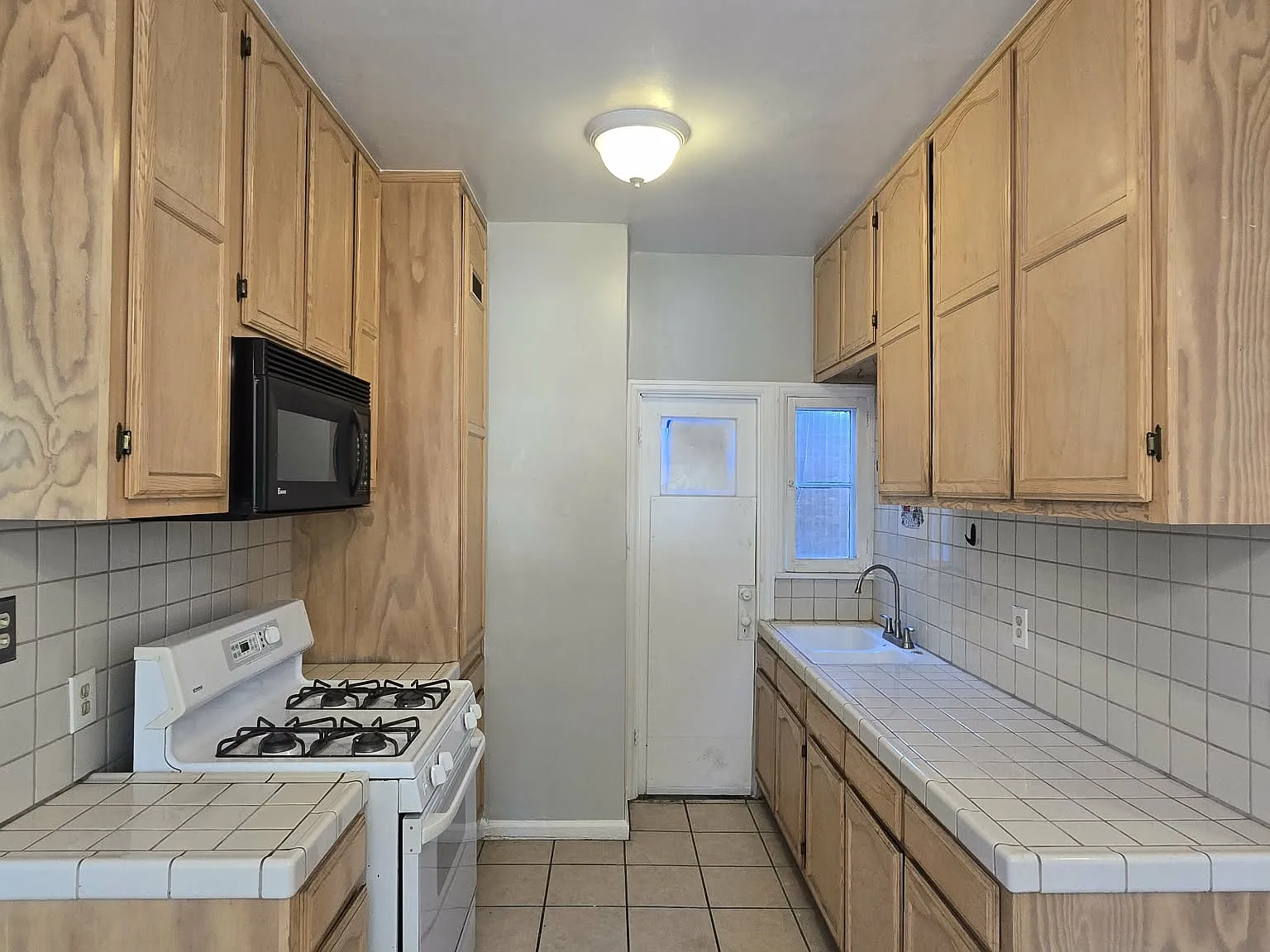 1 bed, $1,800 — Photo 3