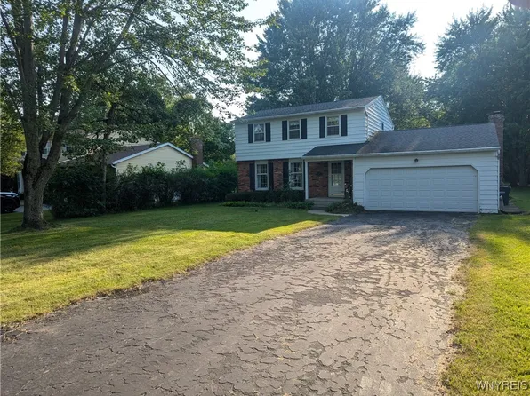 3226 Stony Point Rd, Grand Island, NY 14072