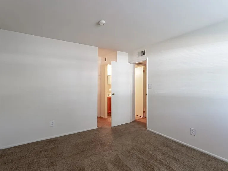 Abbey Walk Apartments — Photo 23