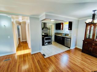 8781 Albany Ave, Oak Park, MI