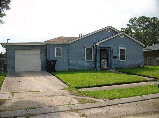 2nd image of 121 Portage Pl