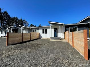 615 Sunset Ave NE, Ocean Shores, WA