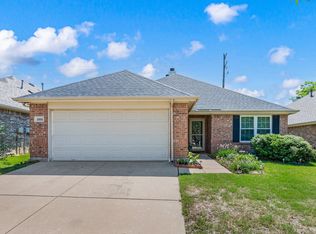 10008 Sourwood Dr, Fort Worth, TX 76244
