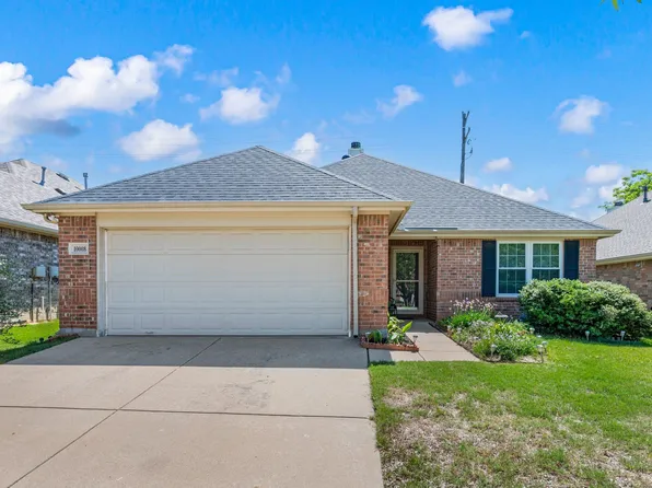 10008 Sourwood Dr, Fort Worth, TX 76244