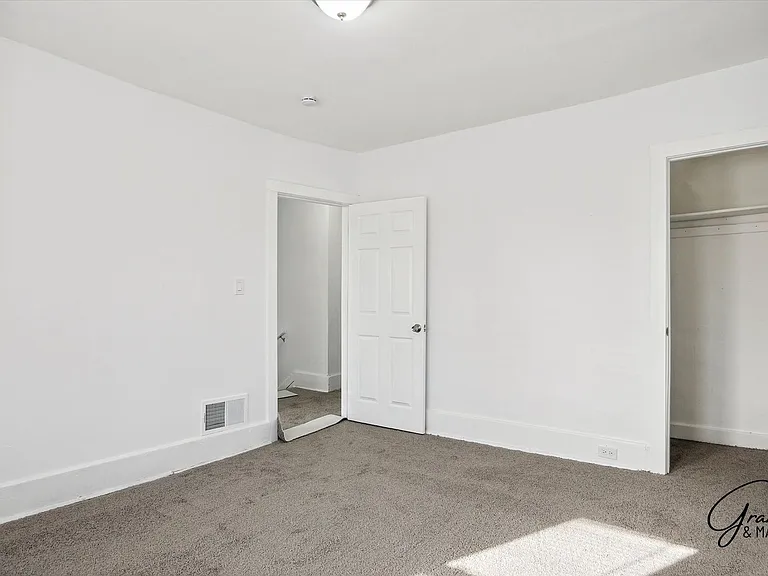 64 Glendale St — Photo 19