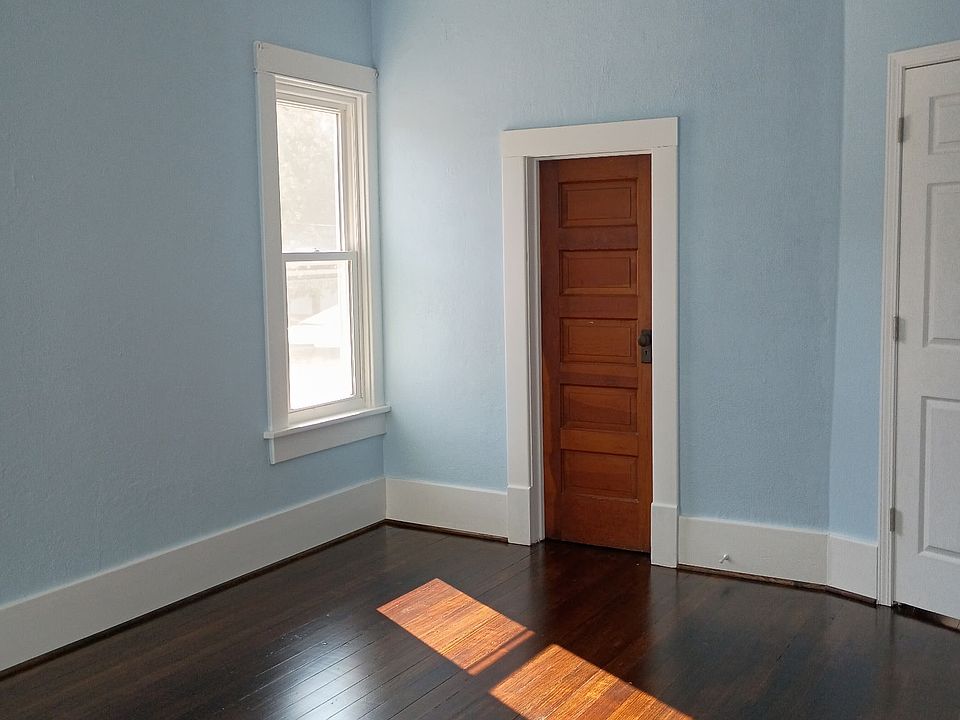 1st image of 1720 Market St #3