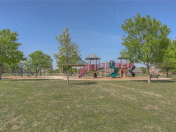 4th image of 8912 Thornmeadow Ct