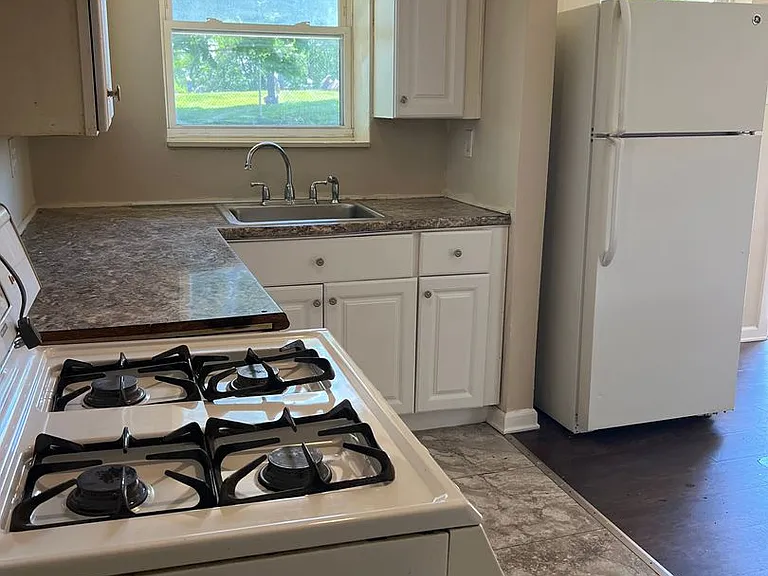 1518 Chartiers Ave — Photo 8