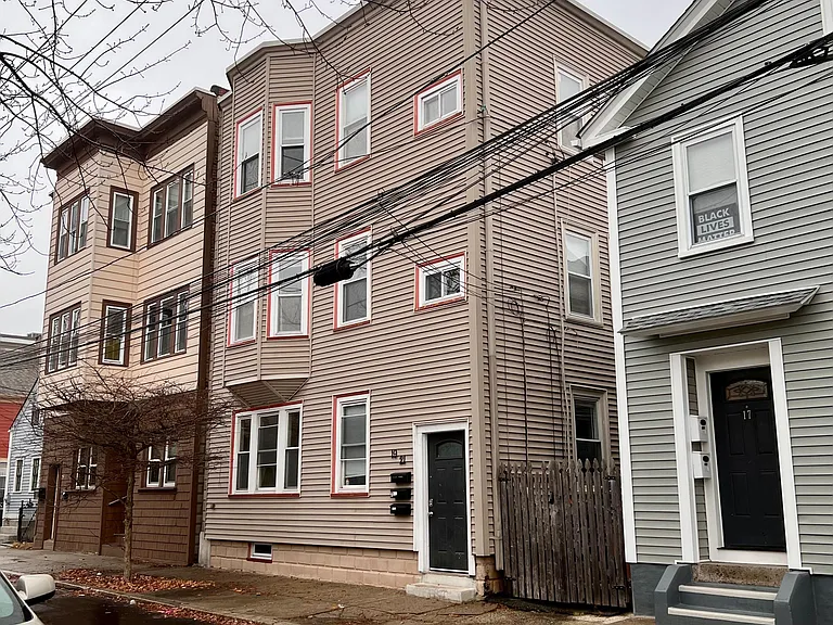 21 Kenyon St #1 — Photo 1