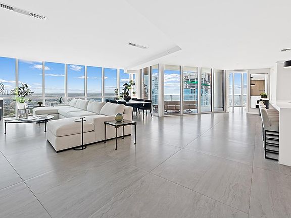 3rd image of 851 NE 1st Ave #Penthouse 5402