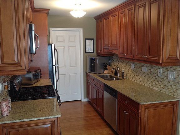 5th image of 7605 Bristol Ct APT B