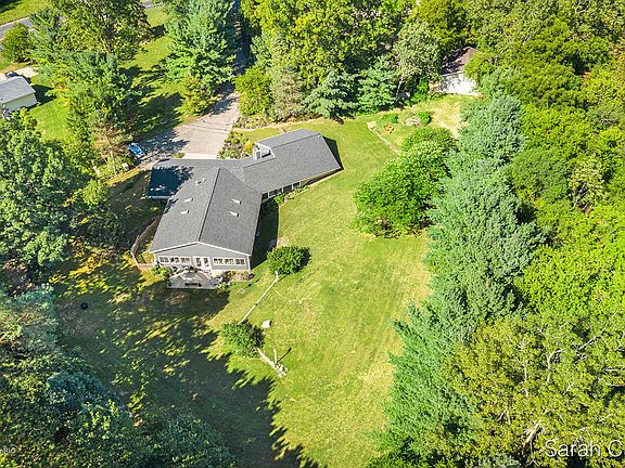 3rd image of 4930 Pine Island Dr NE