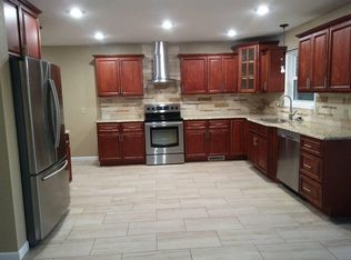 206 N 12th St, Savannah, MO 64485