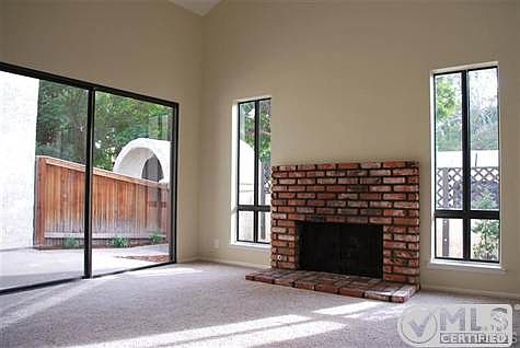 4th image of 13 Mission Plaza Dr #12