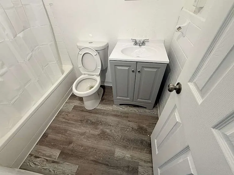 13420 Euclid Ave — Photo 27
