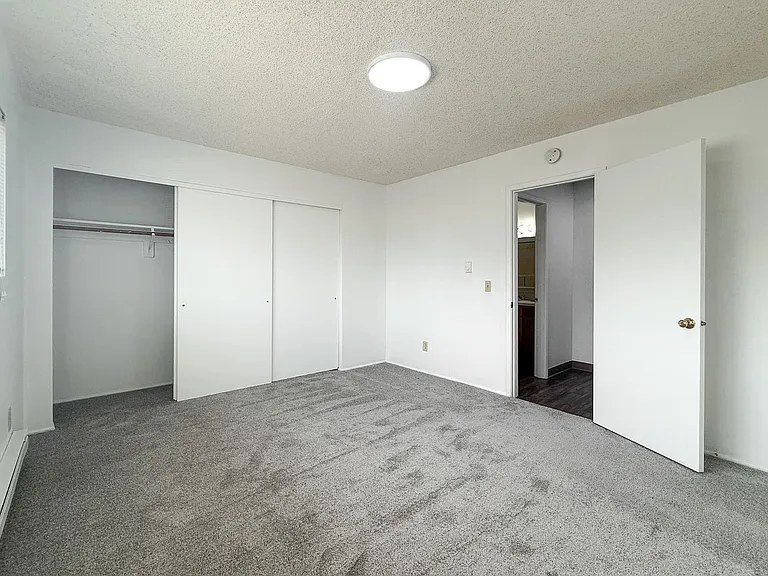 Kathy-Ann Apartments — Photo 14