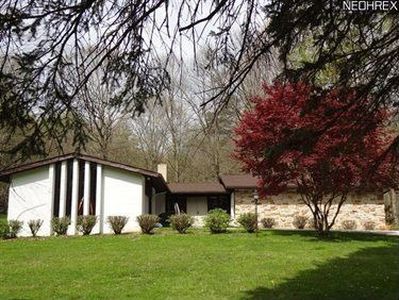3048 Oak Hill Rd, Peninsula, OH, 44264