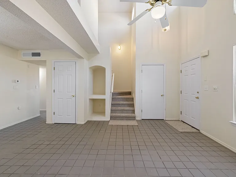 2987 Tierra Cortez Ave #B — Photo 19