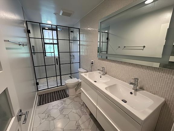 4th image of 2119 N Campbell Ave APT 1F