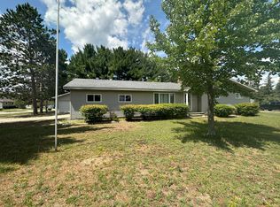 1101 Ogemaw St, Grayling, MI