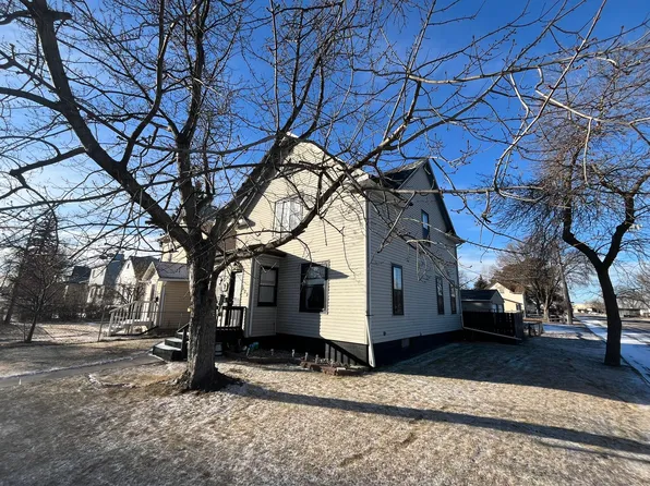 623 N 2nd St, Aberdeen, SD 57401