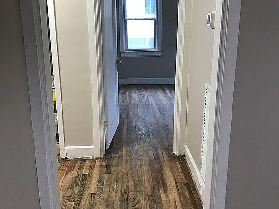 4th image of 216 Foy Ave