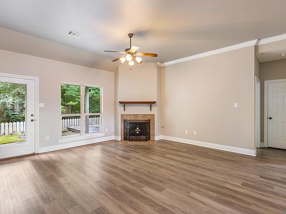 4th image of 10184 Angela Dr