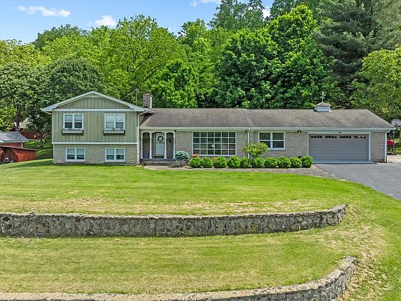 4th image of 188 Panorama Heights Dr