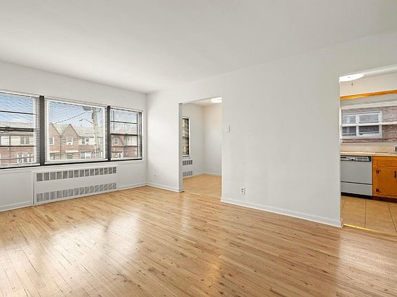 3rd image of 2810 150th St Floor 2