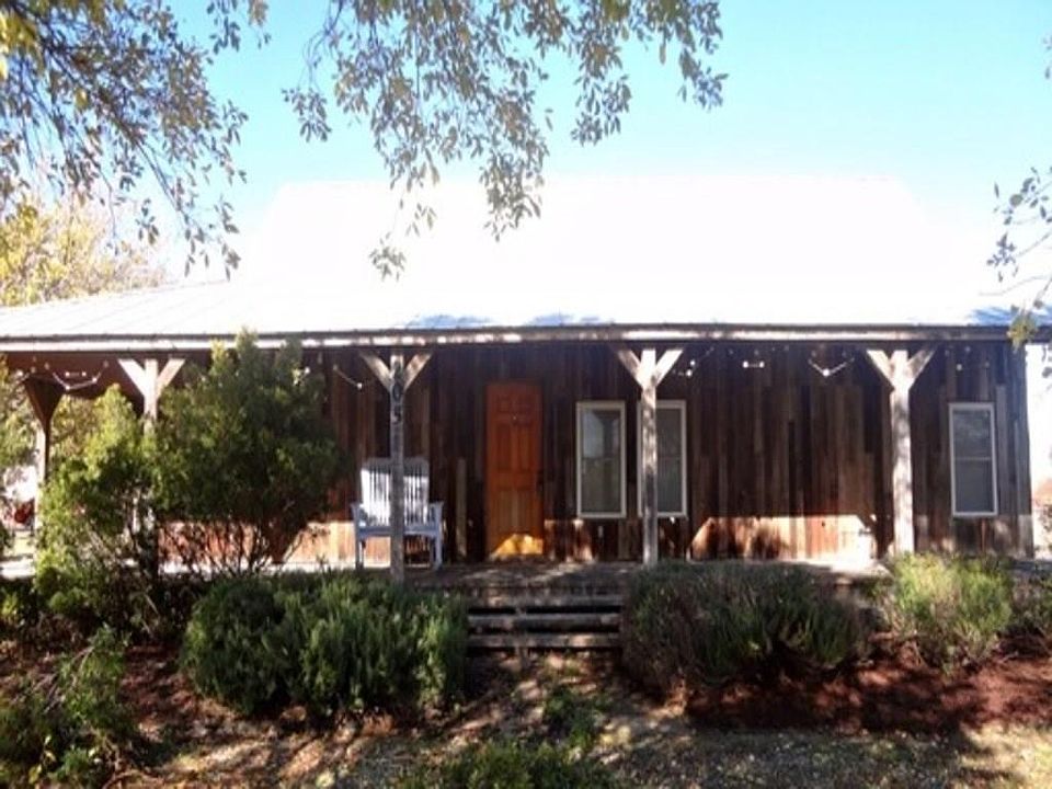1st image of 205 French Settlement Dr