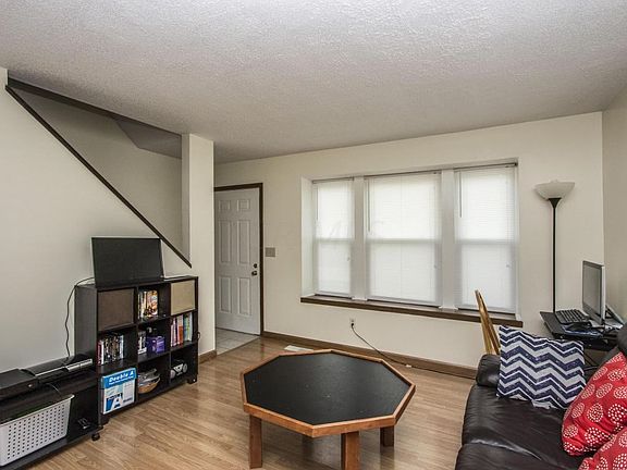 2nd image of 753 Cap Ln