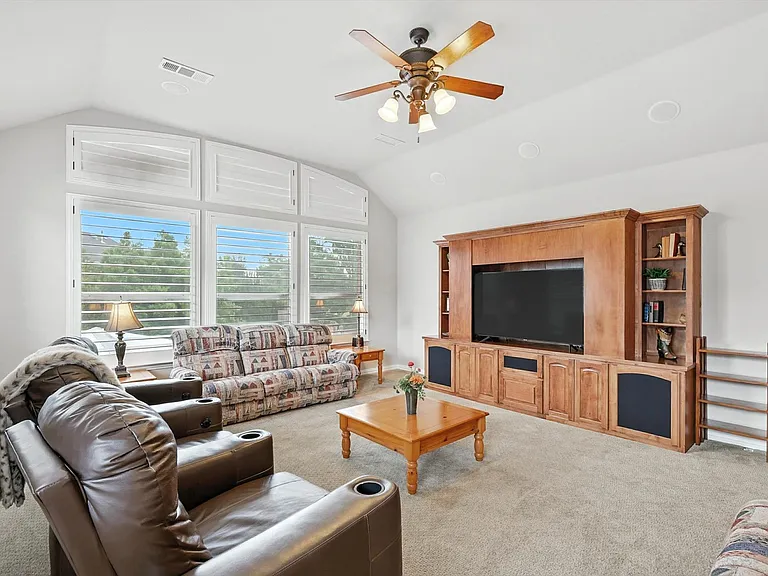2303 Chapelwood Dr — Photo 22