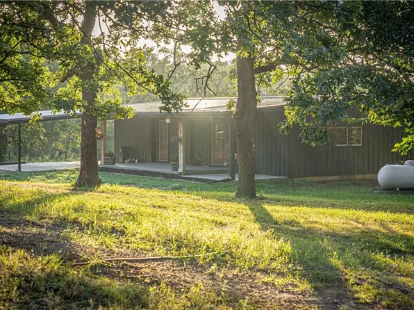 2099 Heritage Rd, Sedan, KS 67361