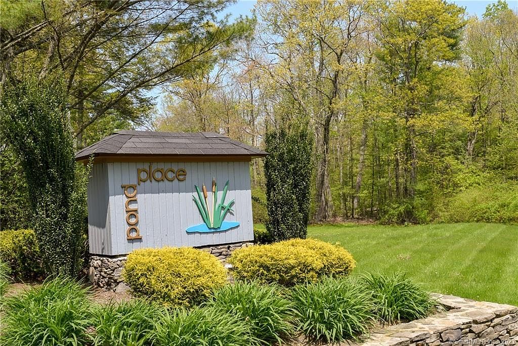 5 Clover Ct, Avon, CT 06001 Zillow