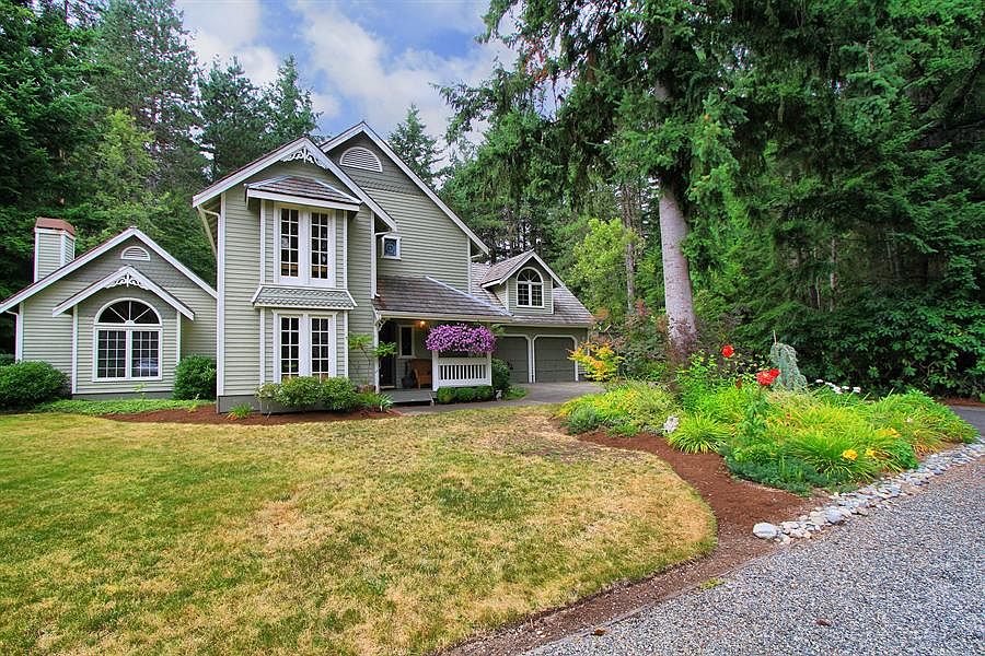 1st image of 433 238th Ave NE